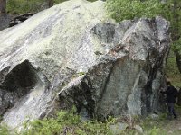 DSC6412  Premier rocher sur la gauche : un gabbro alumineux magnésien.
